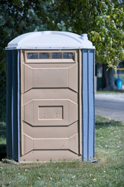 Portable Toilet Options We Offer in Helmetta, NJ